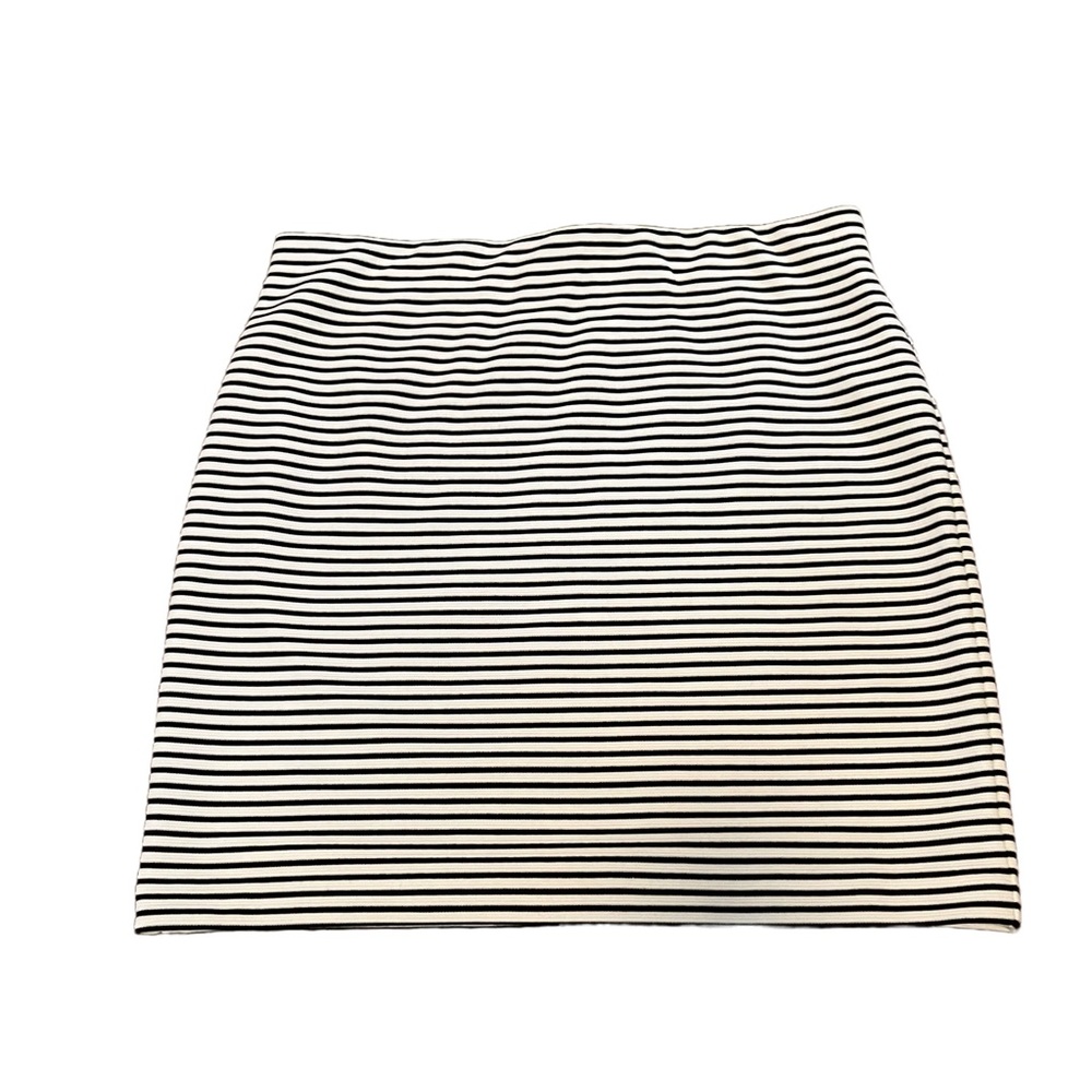Cynthia Rowley Poly Blend Classic Black and White Striped Skirt size Large